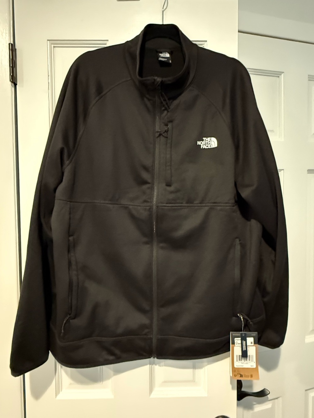 The North Face Men's Black Full-Zip Performance Jacket